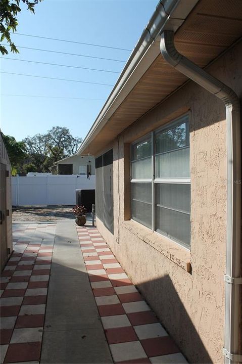 На продажу: $299,999 (3 спален, 2 ванн, 1260 Квадратных фут)