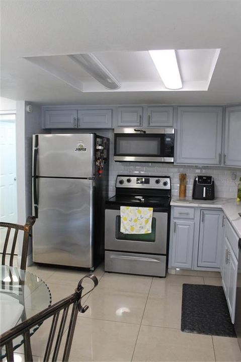 На продажу: $299,999 (3 спален, 2 ванн, 1260 Квадратных фут)