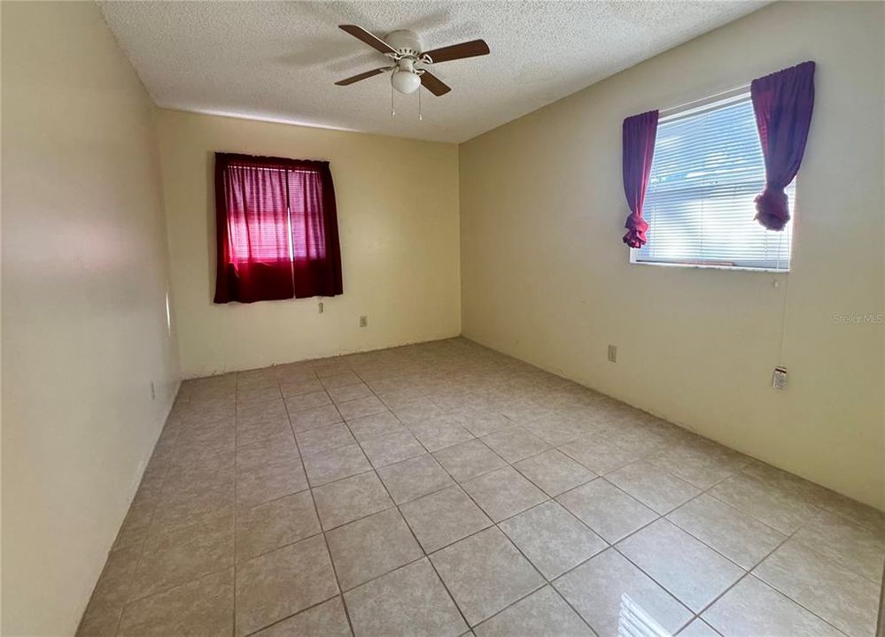 For Sale: $160,000 (3 beds, 1 baths, 1088 Square Feet)
