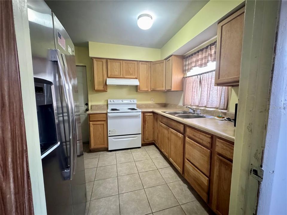 For Sale: $160,000 (3 beds, 1 baths, 1088 Square Feet)