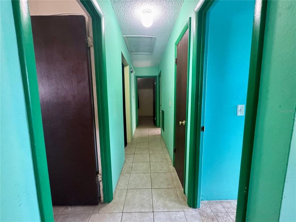 For Sale: $160,000 (3 beds, 1 baths, 1088 Square Feet)