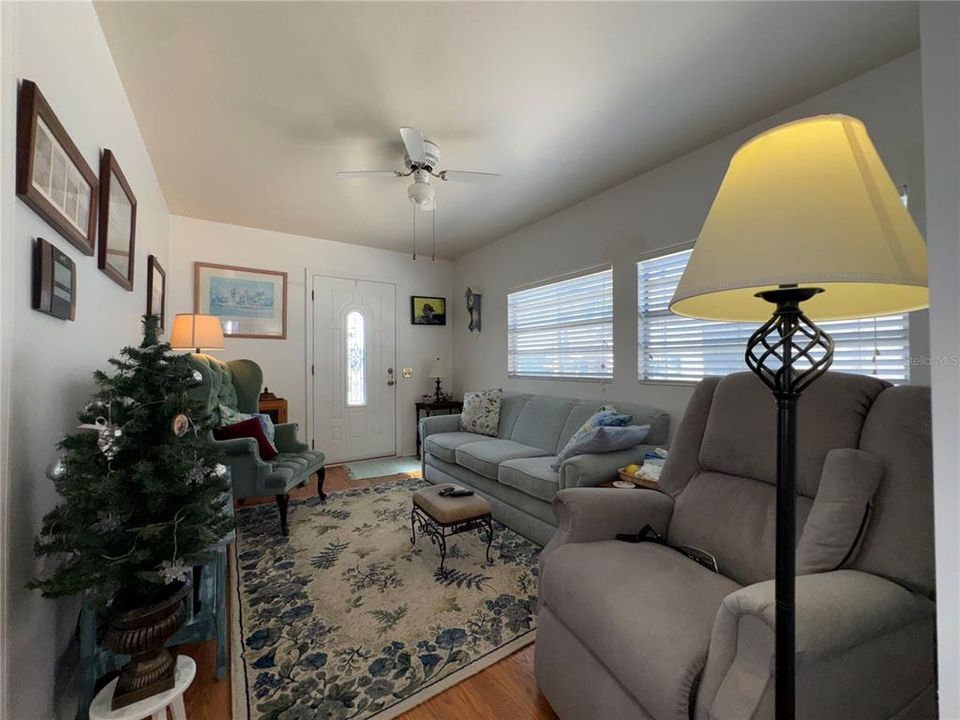 En Venta: $118,900 (2 camas, 1 baños, 748 Pies cuadrados)