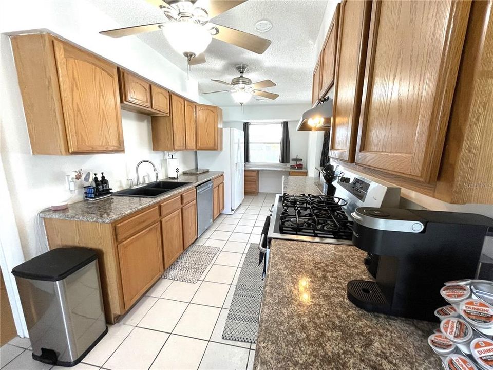 For Sale: $298,000 (3 beds, 2 baths, 1423 Square Feet)