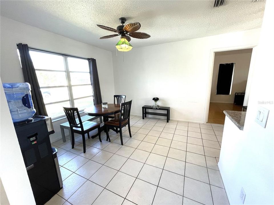 For Sale: $298,000 (3 beds, 2 baths, 1423 Square Feet)