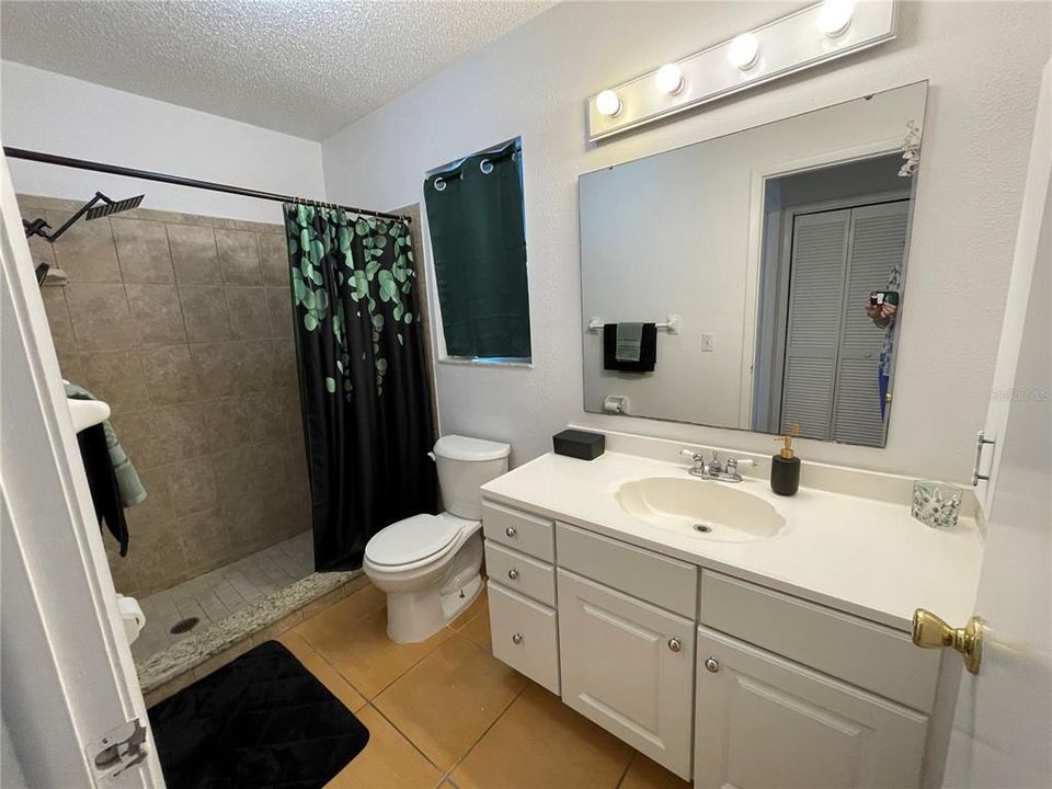 For Sale: $298,000 (3 beds, 2 baths, 1423 Square Feet)