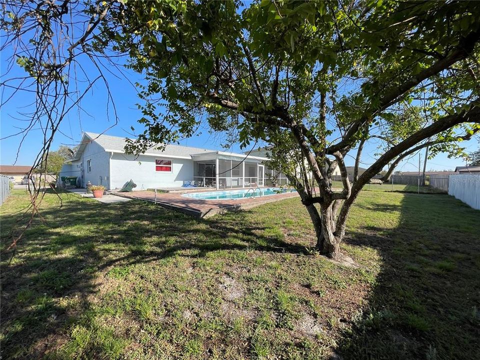 For Sale: $298,000 (3 beds, 2 baths, 1423 Square Feet)