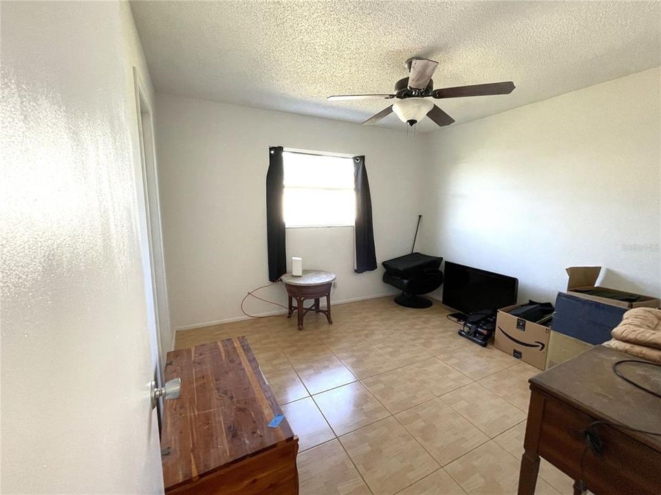 For Sale: $298,000 (3 beds, 2 baths, 1423 Square Feet)