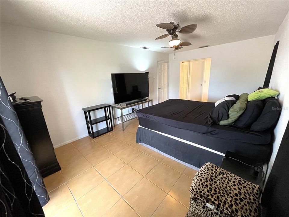 For Sale: $298,000 (3 beds, 2 baths, 1423 Square Feet)