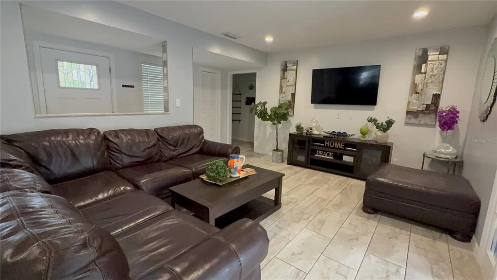 待售: $498,000 (2 贝兹, 2 浴室, 1763 平方英尺)