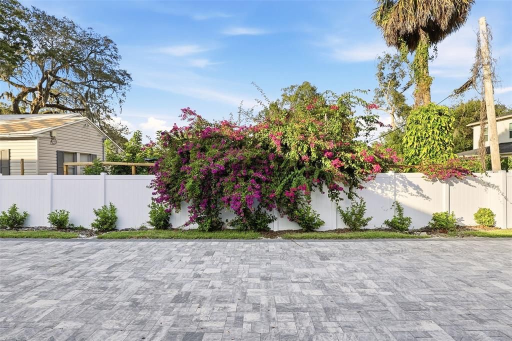 For Sale: $569,900 (3 beds, 2 baths, 1458 Square Feet)