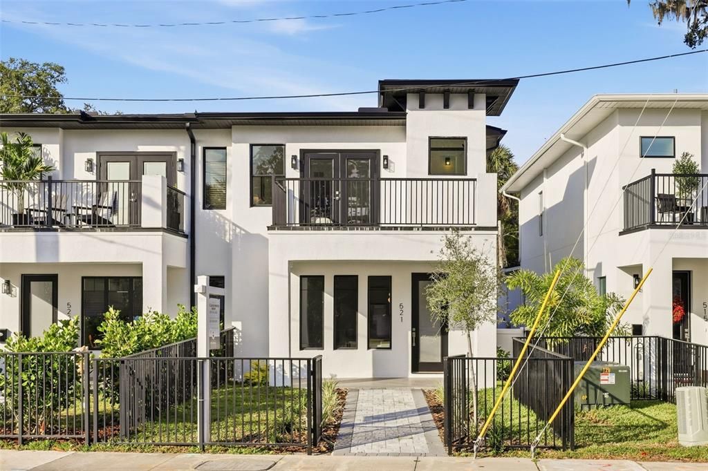 For Sale: $569,900 (3 beds, 2 baths, 1458 Square Feet)