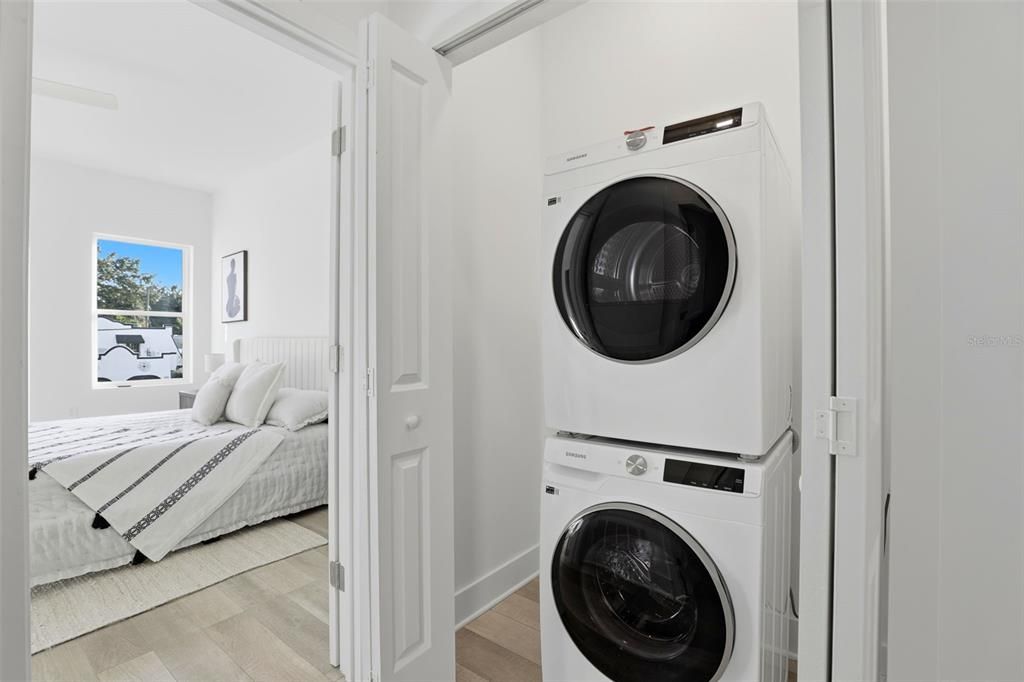 For Sale: $569,900 (3 beds, 2 baths, 1458 Square Feet)