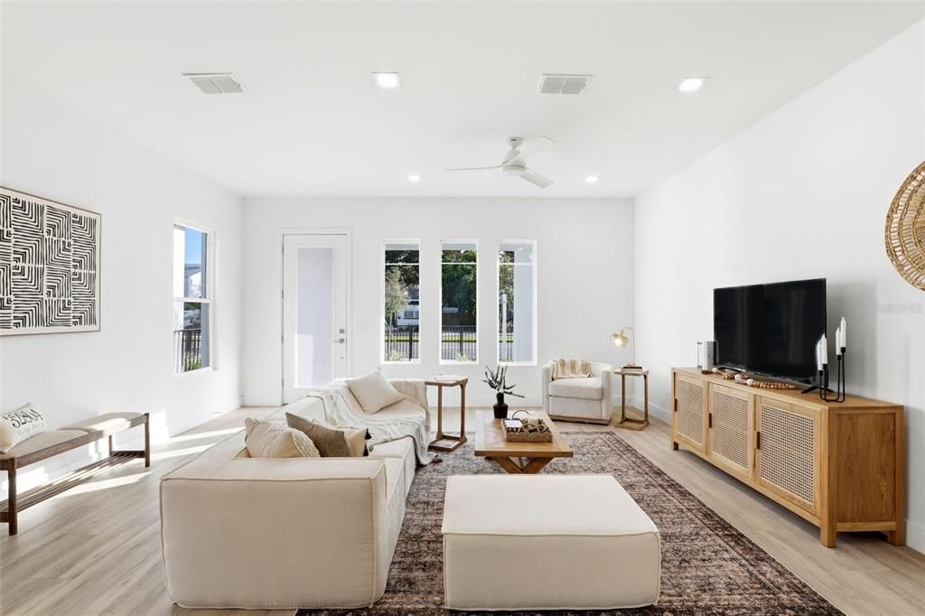 For Sale: $569,900 (3 beds, 2 baths, 1458 Square Feet)