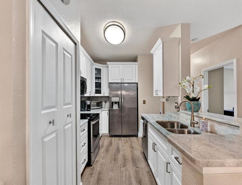 На продажу: $289,000 (3 спален, 2 ванн, 1351 Квадратных фут)