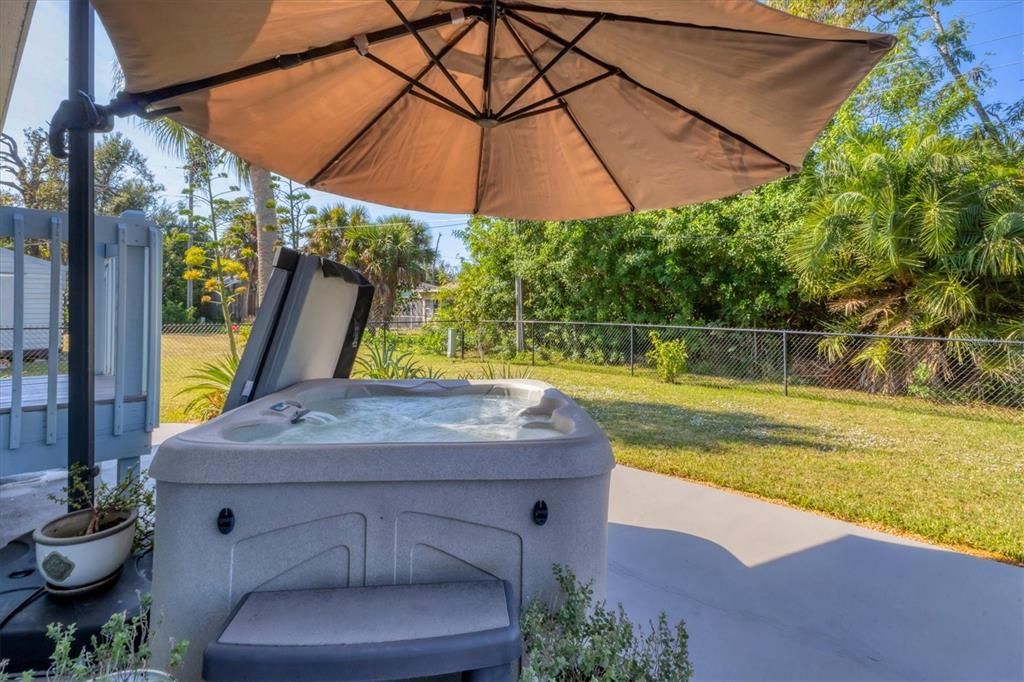 For Sale: $319,900 (3 beds, 2 baths, 1528 Square Feet)