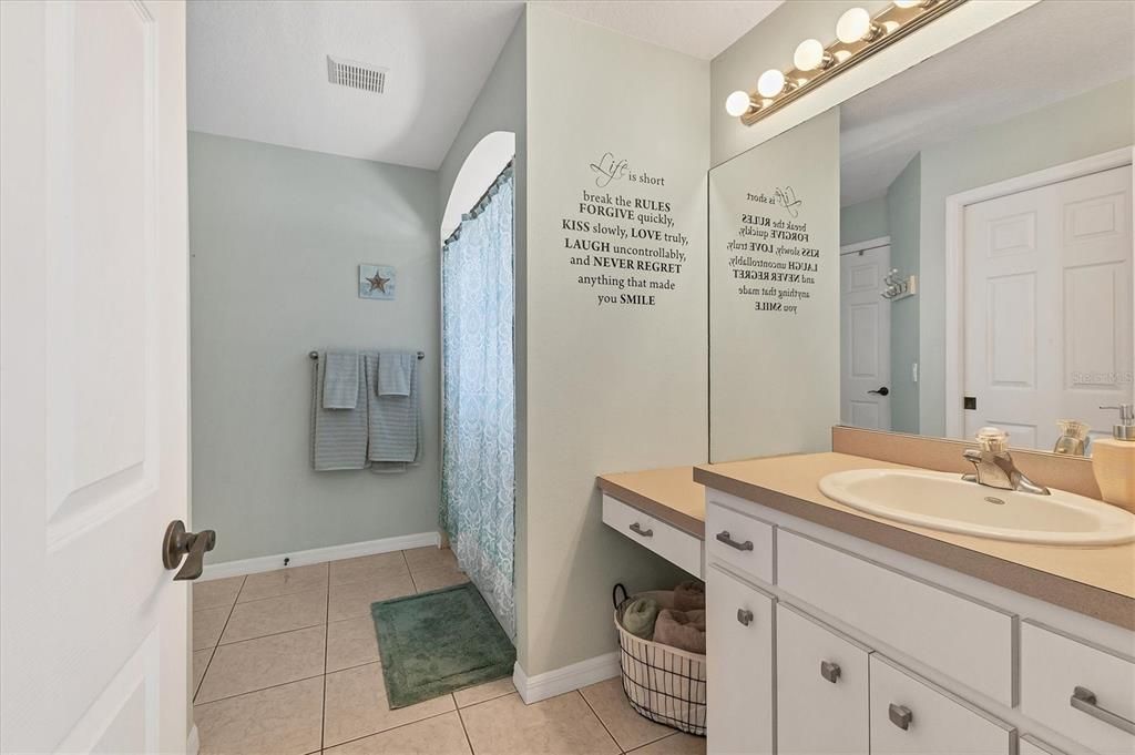 For Sale: $319,900 (3 beds, 2 baths, 1528 Square Feet)