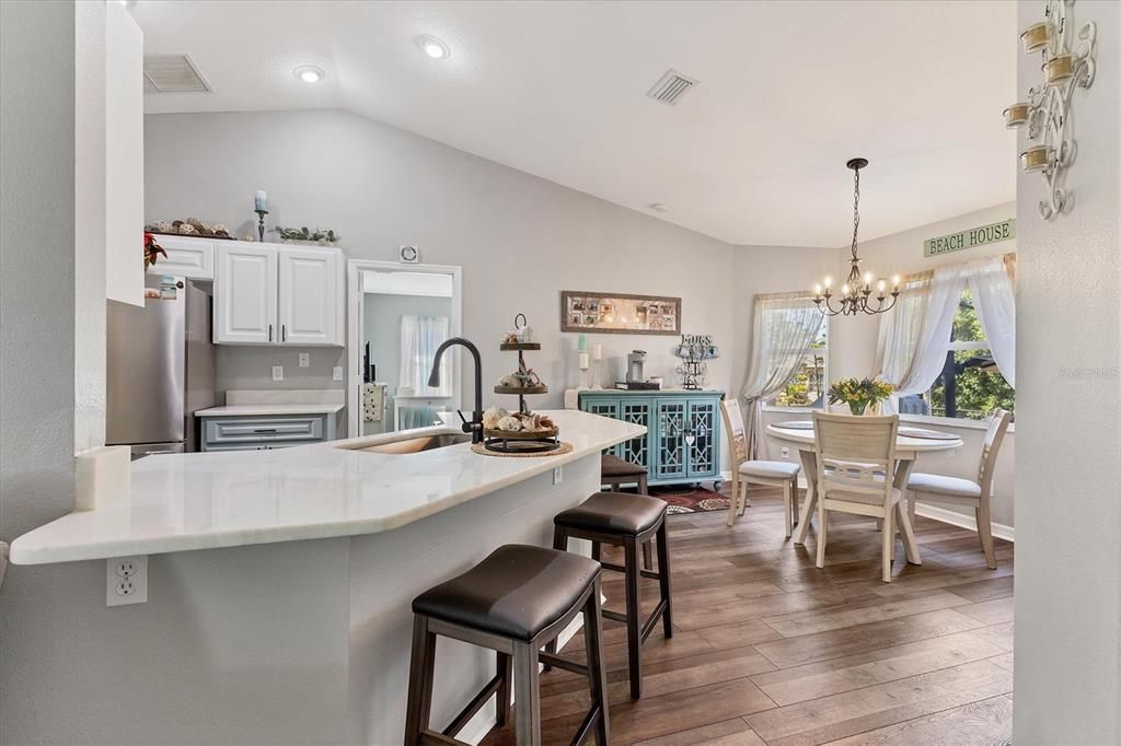 For Sale: $319,900 (3 beds, 2 baths, 1528 Square Feet)