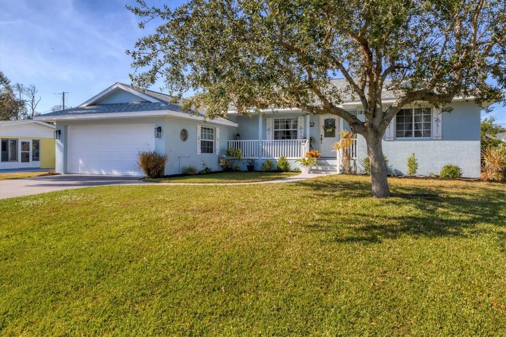 For Sale: $319,900 (3 beds, 2 baths, 1528 Square Feet)