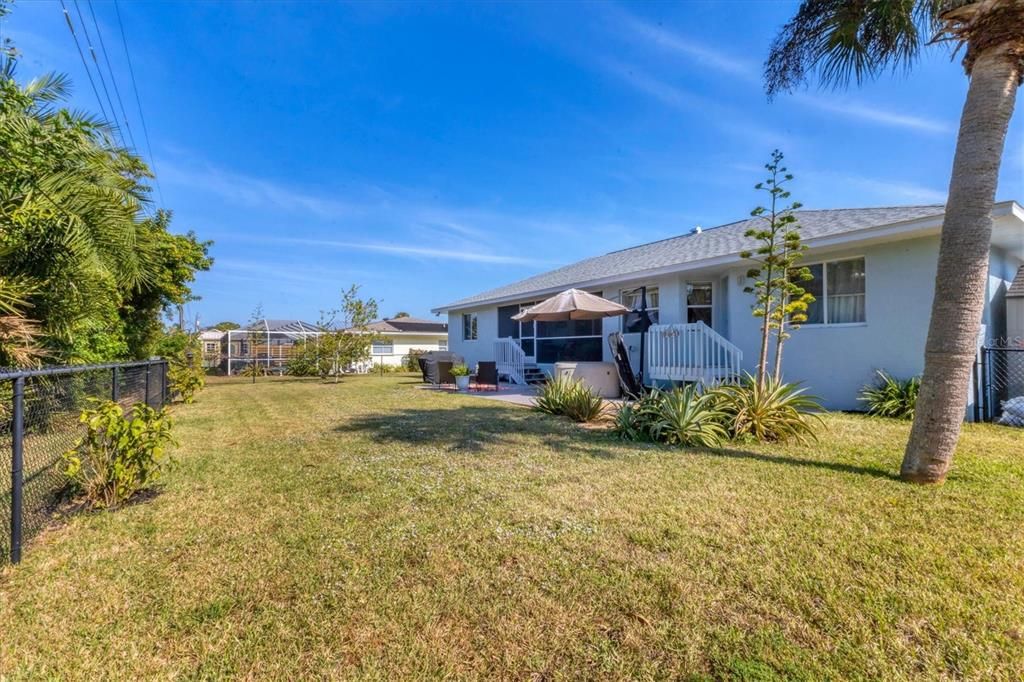 For Sale: $319,900 (3 beds, 2 baths, 1528 Square Feet)