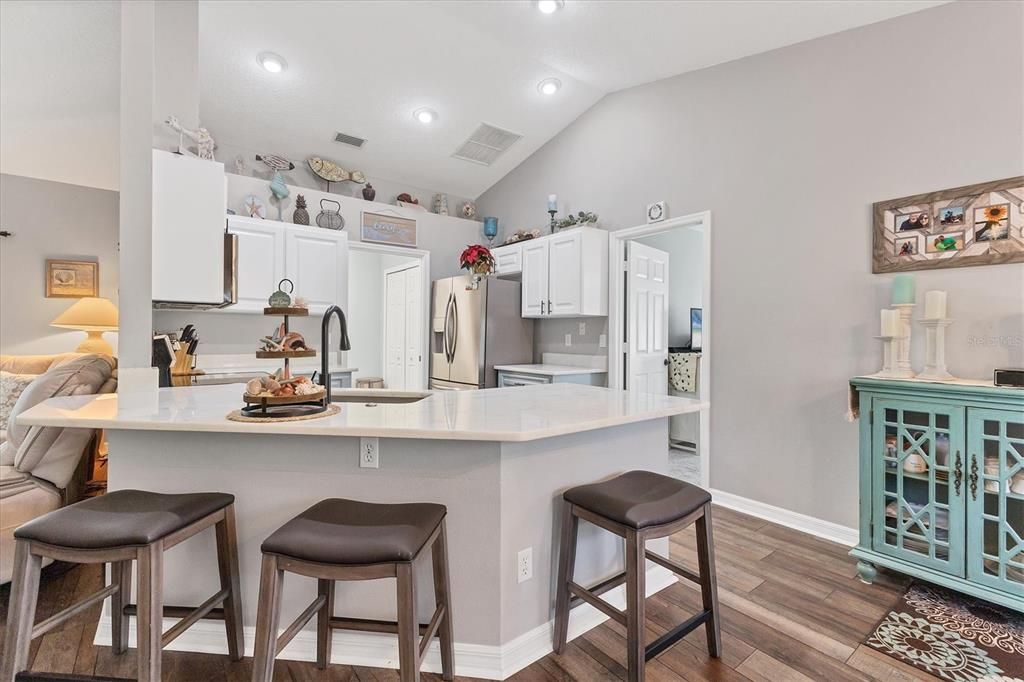 For Sale: $319,900 (3 beds, 2 baths, 1528 Square Feet)