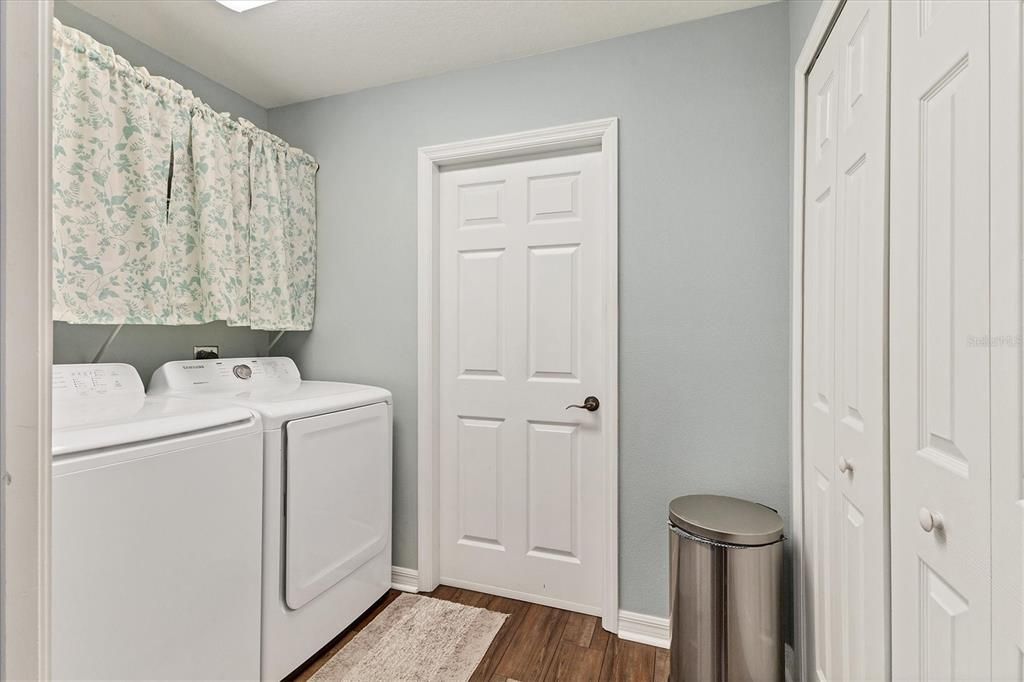 For Sale: $319,900 (3 beds, 2 baths, 1528 Square Feet)