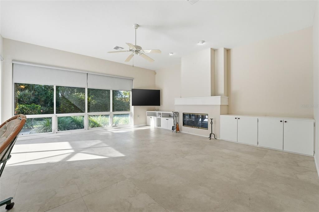 待售: $775,000 (4 贝兹, 3 浴室, 2593 平方英尺)