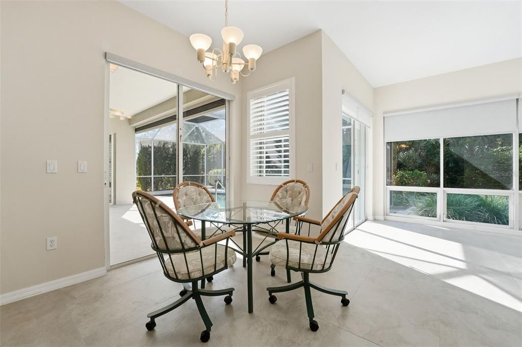 待售: $775,000 (4 贝兹, 3 浴室, 2593 平方英尺)