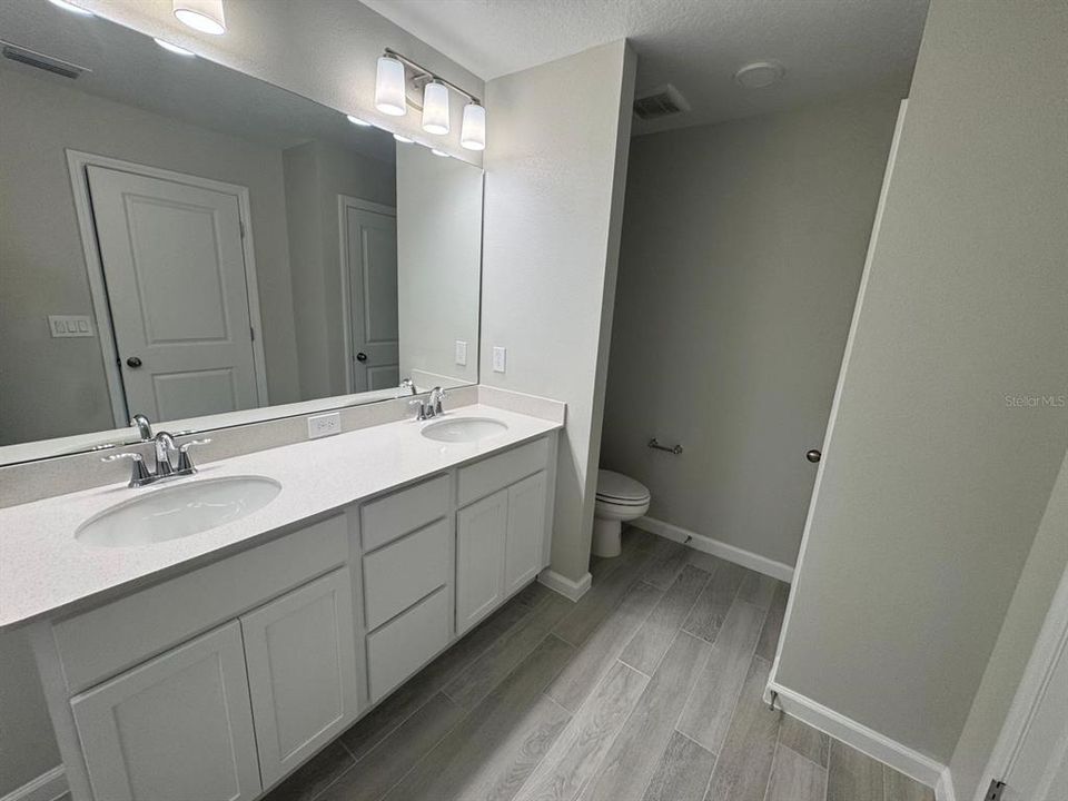 For Rent: $2,800 (4 beds, 3 baths, 1769 Square Feet)