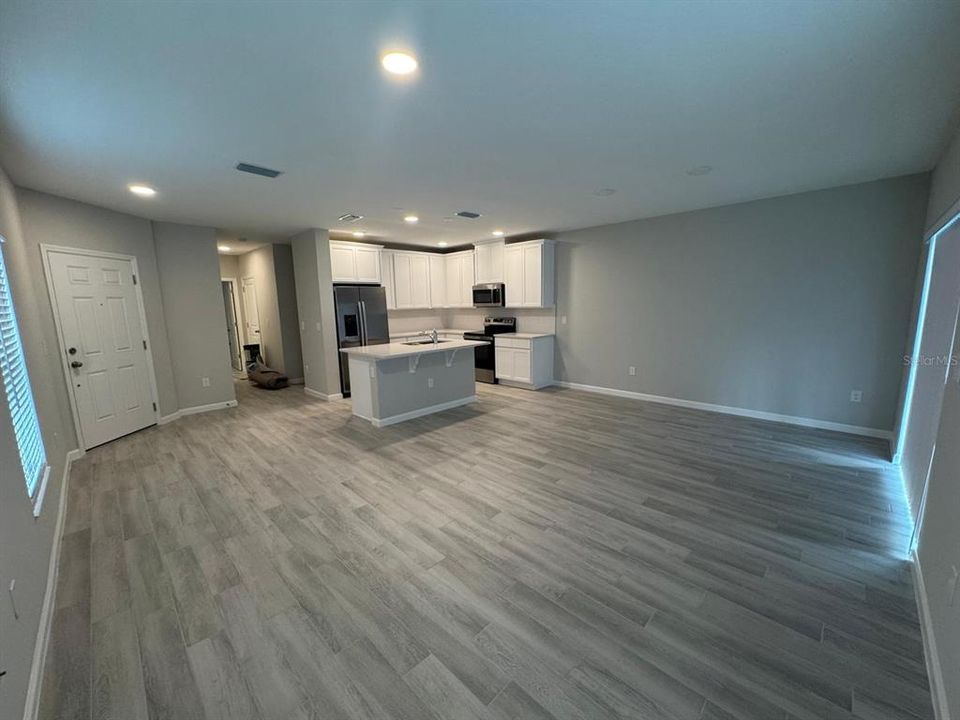 For Rent: $2,800 (4 beds, 3 baths, 1769 Square Feet)