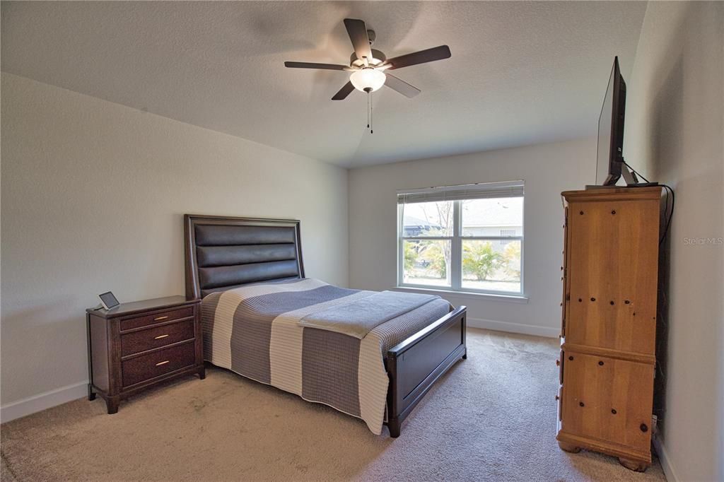 待售: $299,000 (3 贝兹, 2 浴室, 1488 平方英尺)