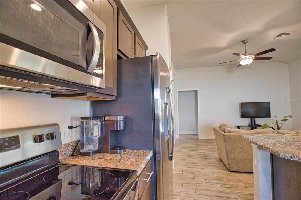 待售: $299,000 (3 贝兹, 2 浴室, 1488 平方英尺)