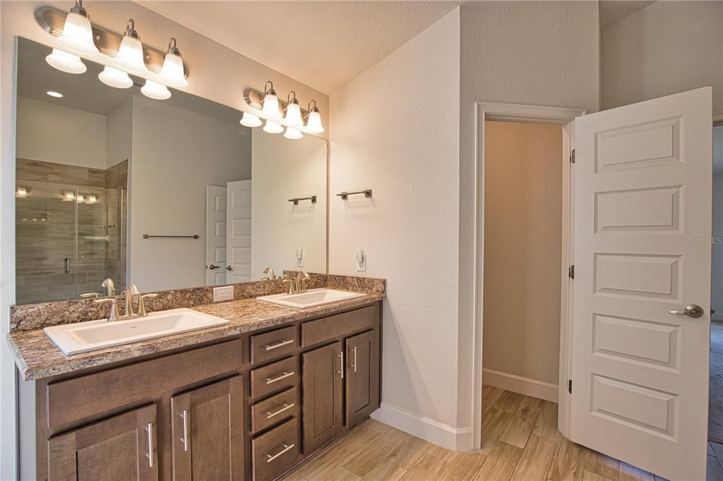 待售: $299,000 (3 贝兹, 2 浴室, 1488 平方英尺)