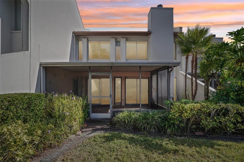 En Venta: $340,000 (2 camas, 2 baños, 1700 Pies cuadrados)