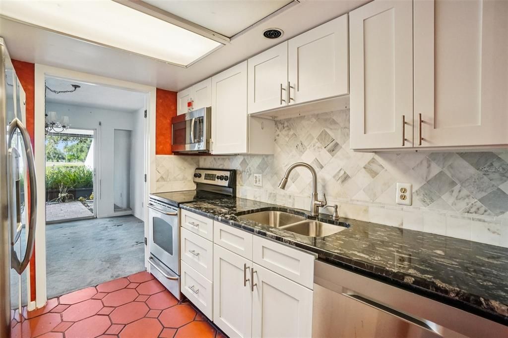 En Venta: $340,000 (2 camas, 2 baños, 1700 Pies cuadrados)