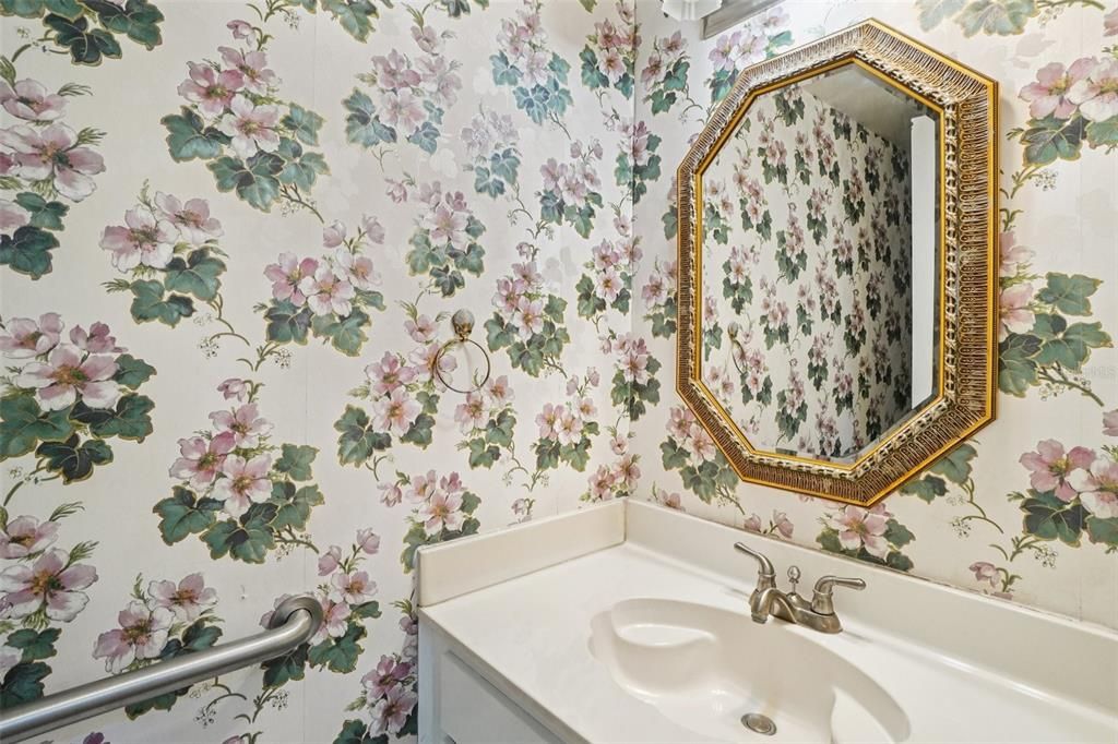 En Venta: $340,000 (2 camas, 2 baños, 1700 Pies cuadrados)