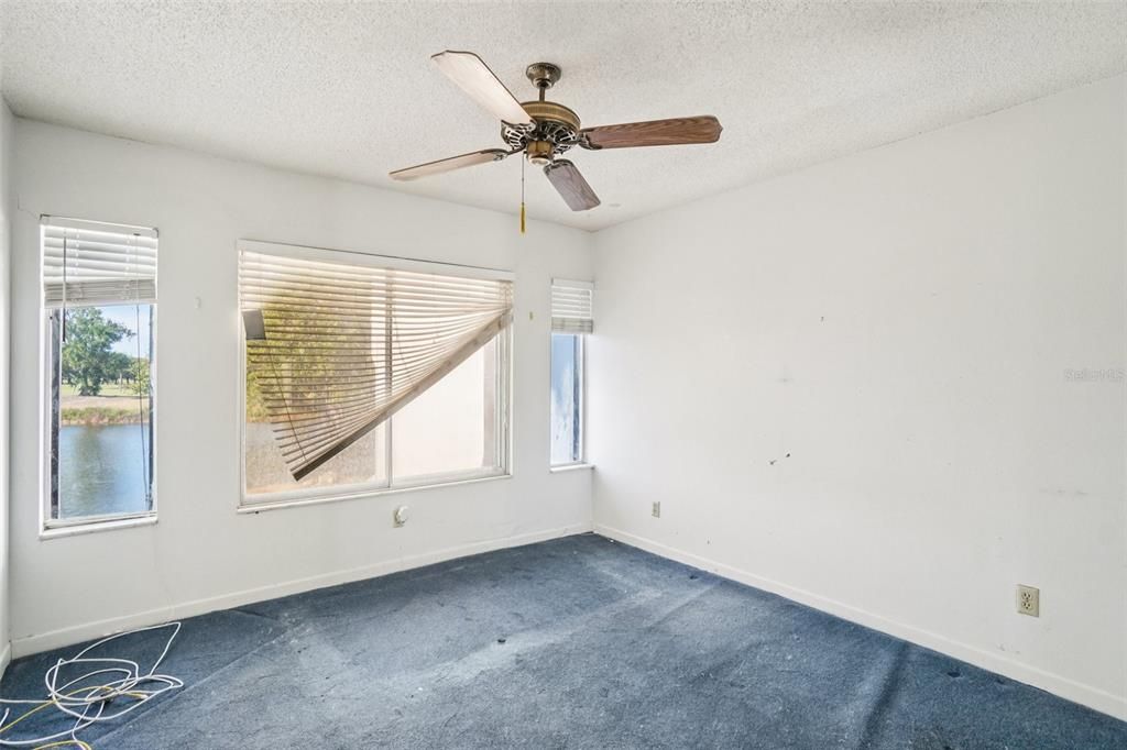 En Venta: $340,000 (2 camas, 2 baños, 1700 Pies cuadrados)