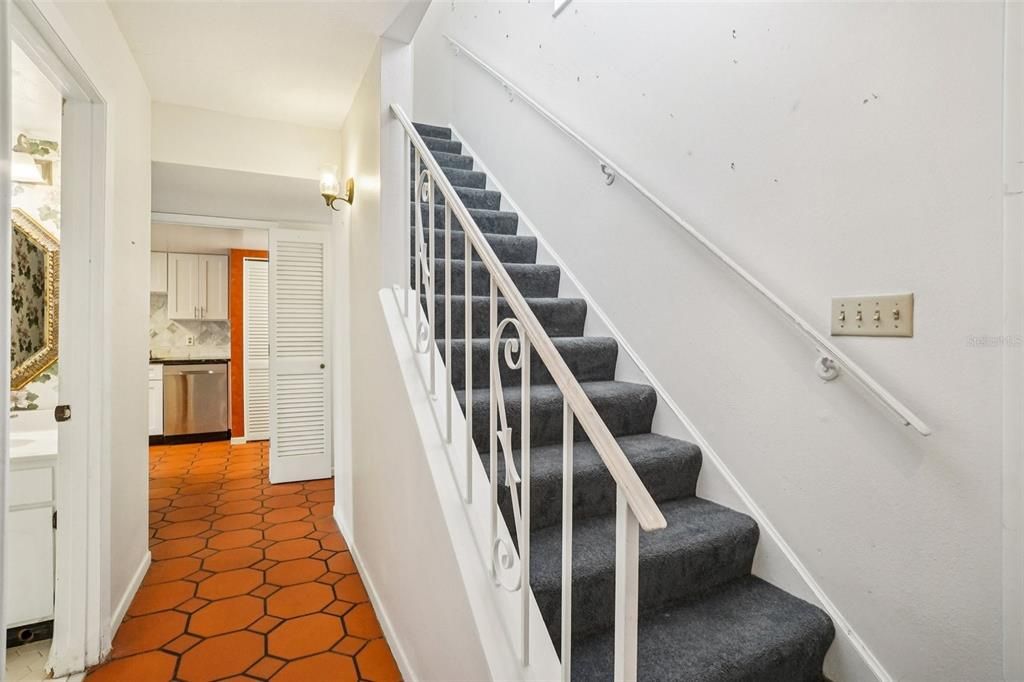 En Venta: $340,000 (2 camas, 2 baños, 1700 Pies cuadrados)