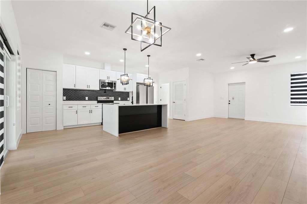 待售: $525,000 (3 贝兹, 2 浴室, 1559 平方英尺)