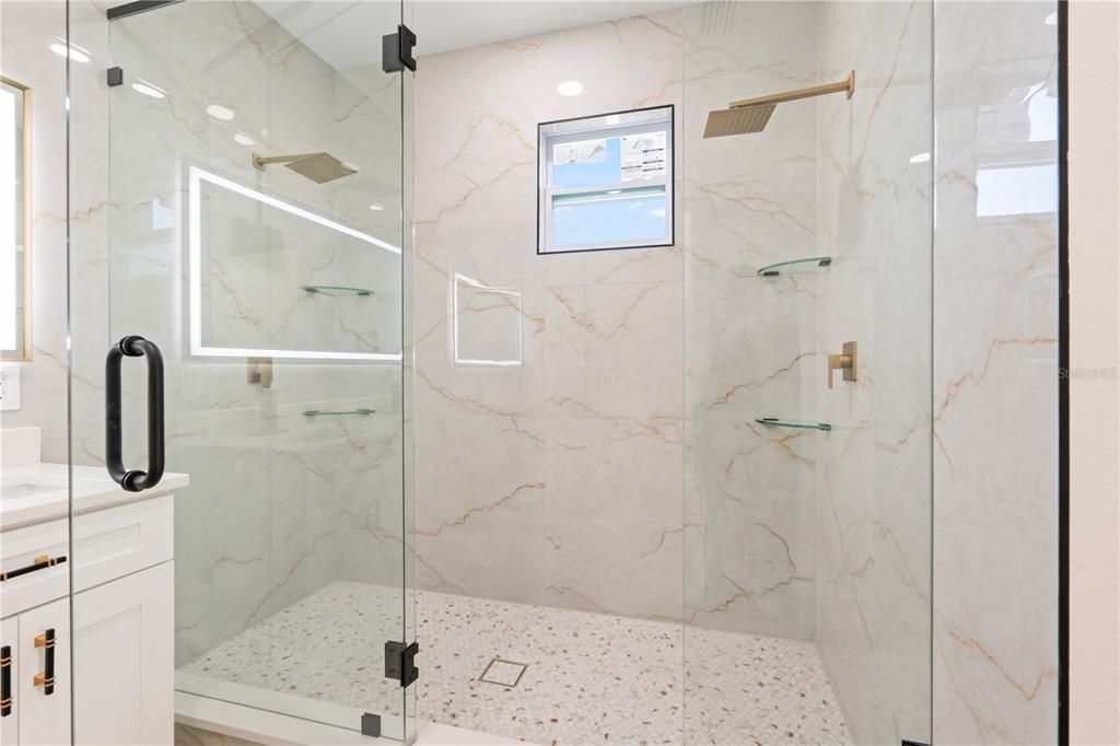 待售: $525,000 (3 贝兹, 2 浴室, 1559 平方英尺)