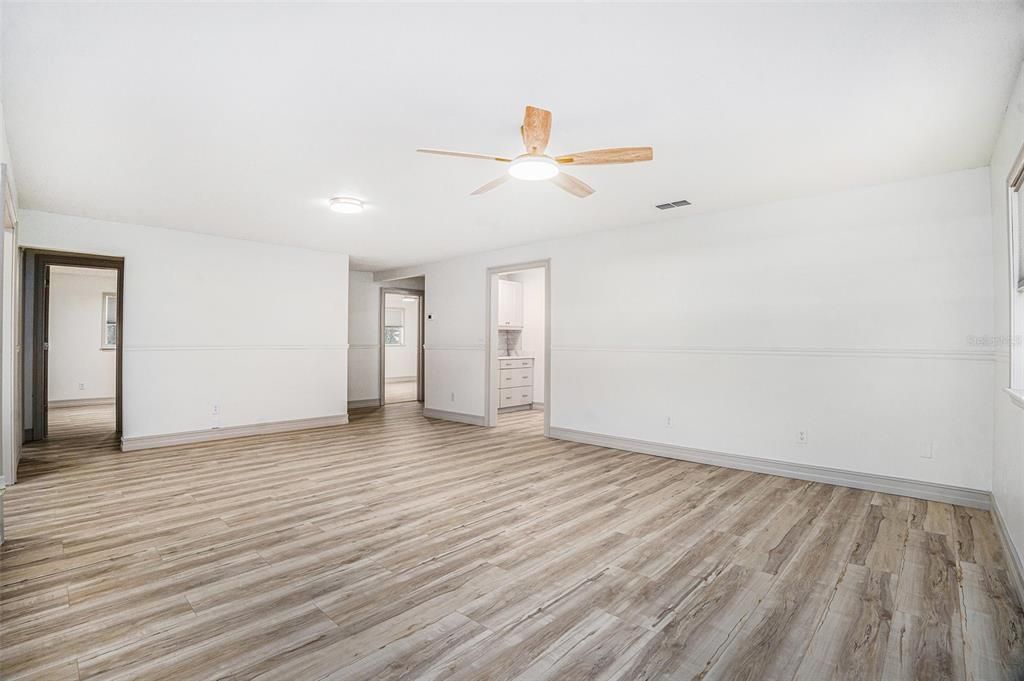 For Sale: $435,000 (3 beds, 2 baths, 2126 Square Feet)