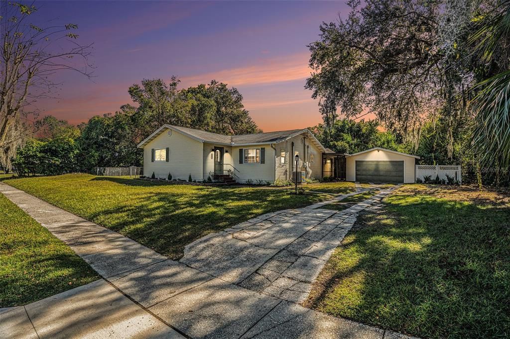 For Sale: $435,000 (3 beds, 2 baths, 2126 Square Feet)