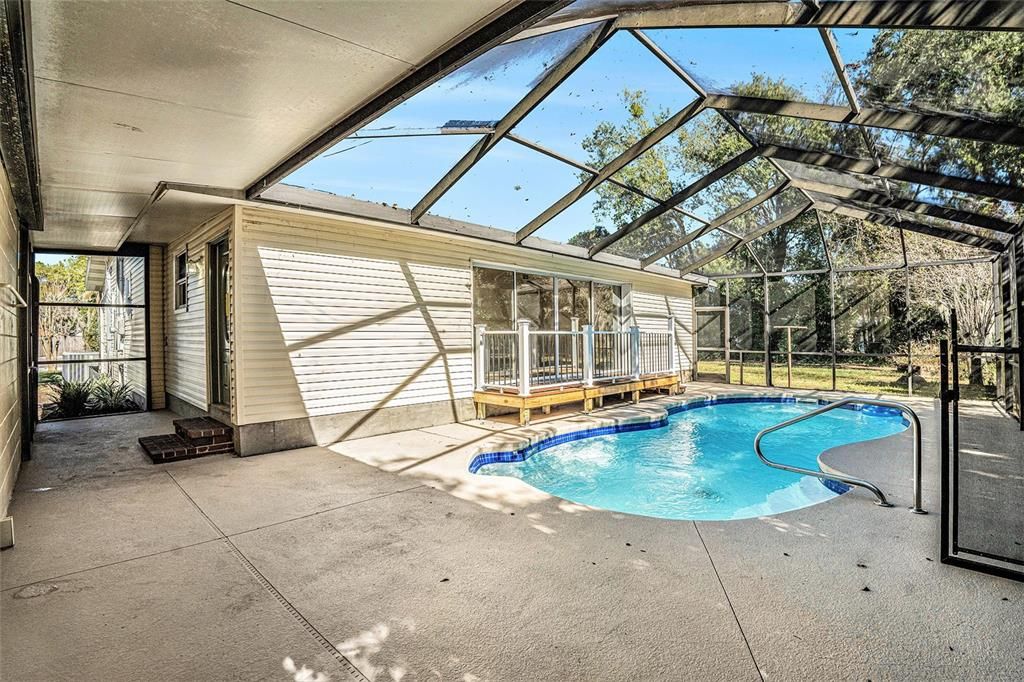 For Sale: $435,000 (3 beds, 2 baths, 2126 Square Feet)