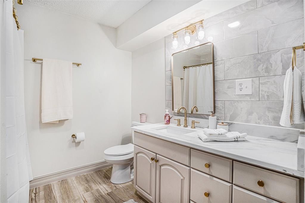 For Sale: $435,000 (3 beds, 2 baths, 2126 Square Feet)