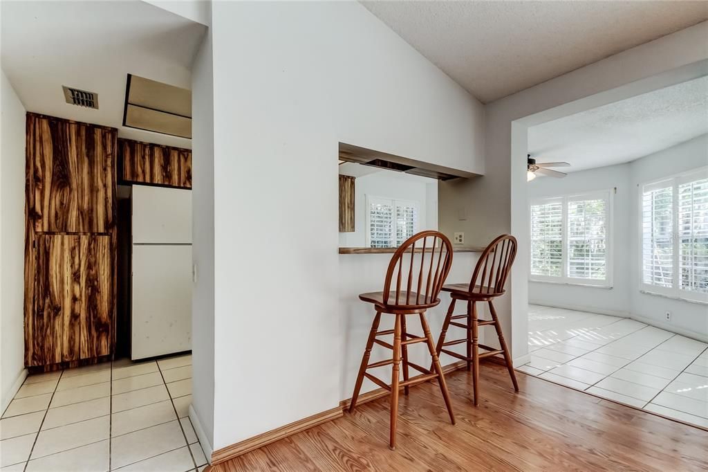Active With Contract: $295,000 (3 beds, 2 baths, 1730 Square Feet)