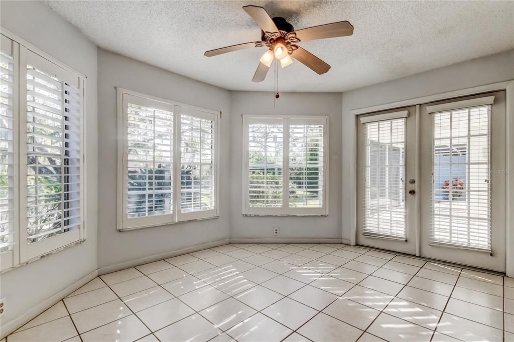 Active With Contract: $295,000 (3 beds, 2 baths, 1730 Square Feet)