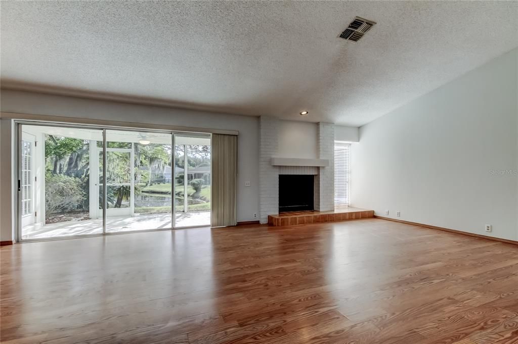 Active With Contract: $295,000 (3 beds, 2 baths, 1730 Square Feet)