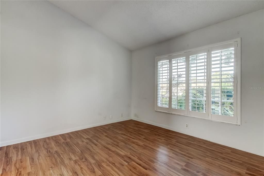 Active With Contract: $295,000 (3 beds, 2 baths, 1730 Square Feet)