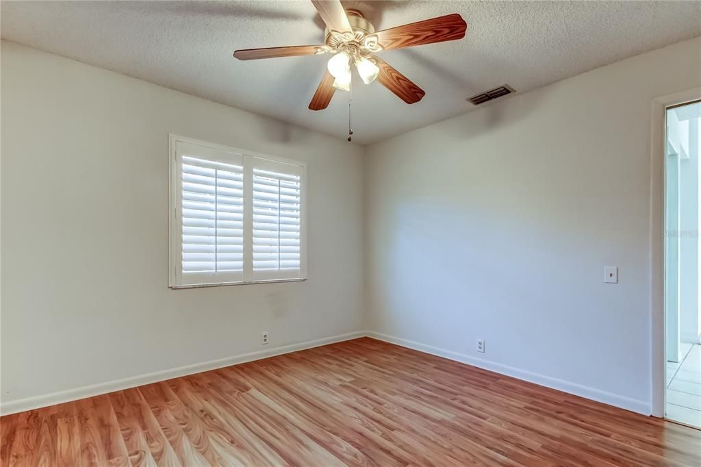 Active With Contract: $295,000 (3 beds, 2 baths, 1730 Square Feet)