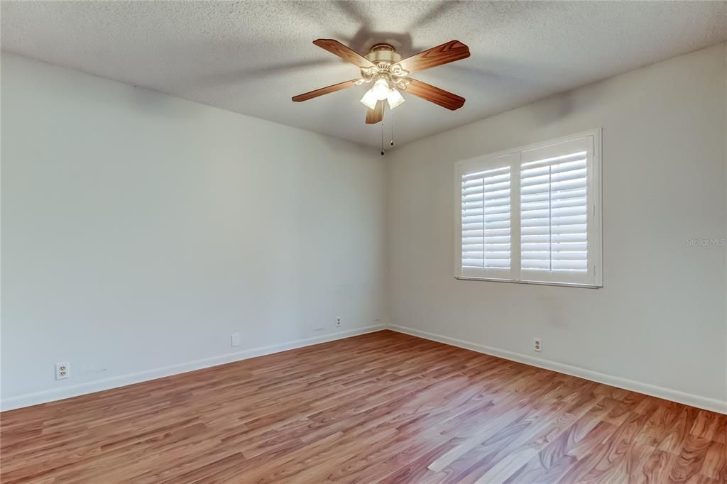 Active With Contract: $295,000 (3 beds, 2 baths, 1730 Square Feet)