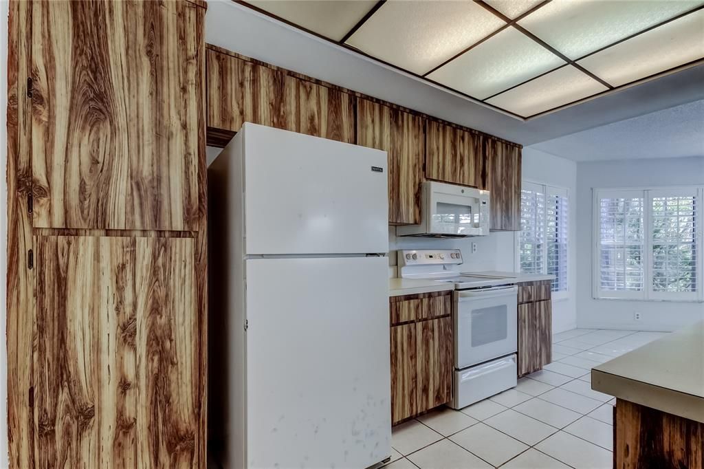 Active With Contract: $295,000 (3 beds, 2 baths, 1730 Square Feet)